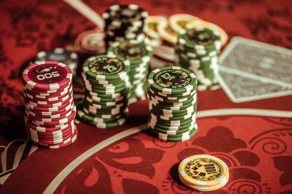 Cash Out interface showing live bet value on indo777